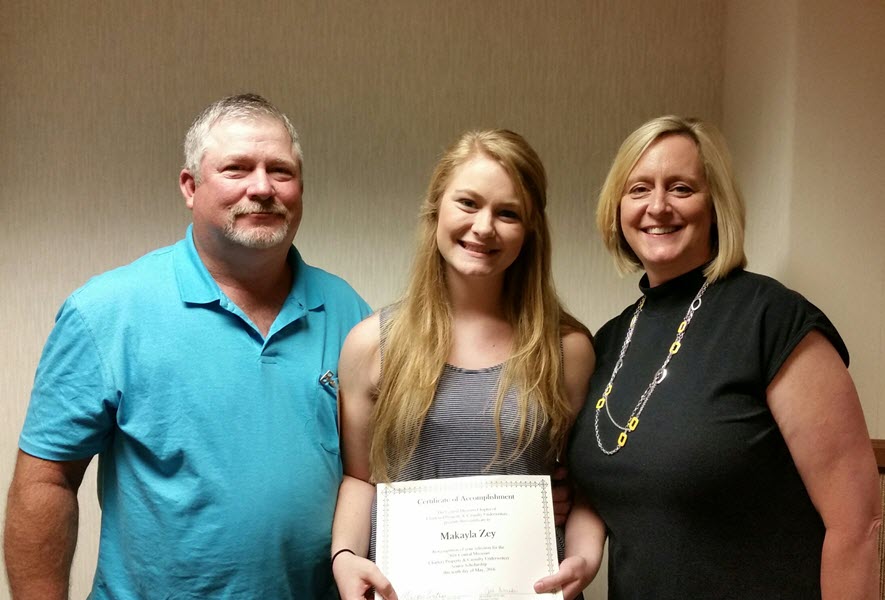 Makayla Zey receives the Senior Scholarship at the May Chapter meeting